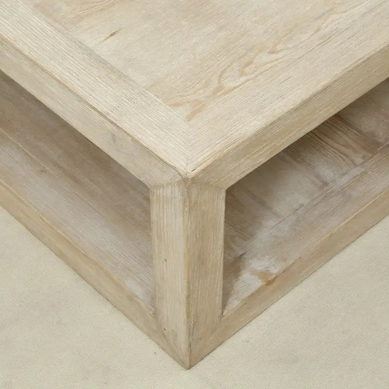 Table basse en bois vieilli blanchi avec étagère inférieure