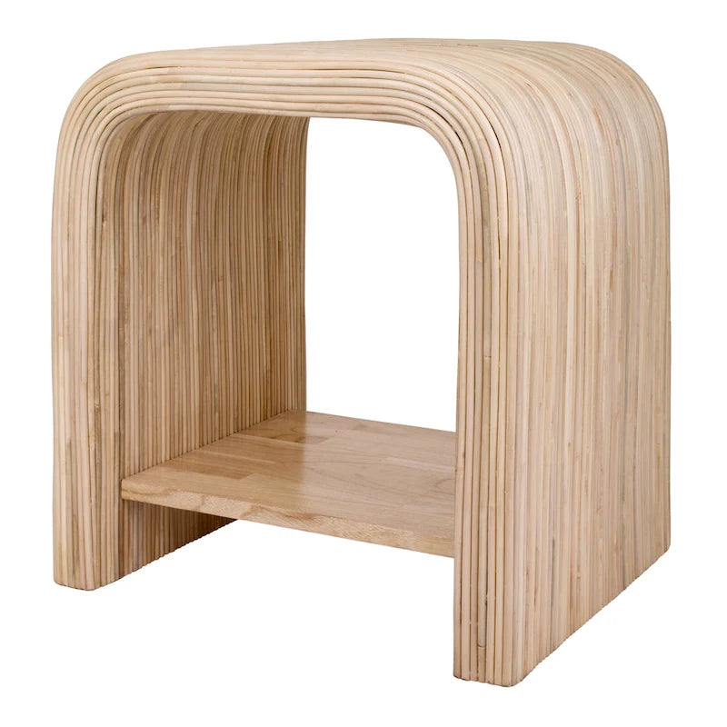 Table basse en rotin avec étagère ouverte, style bohème naturel